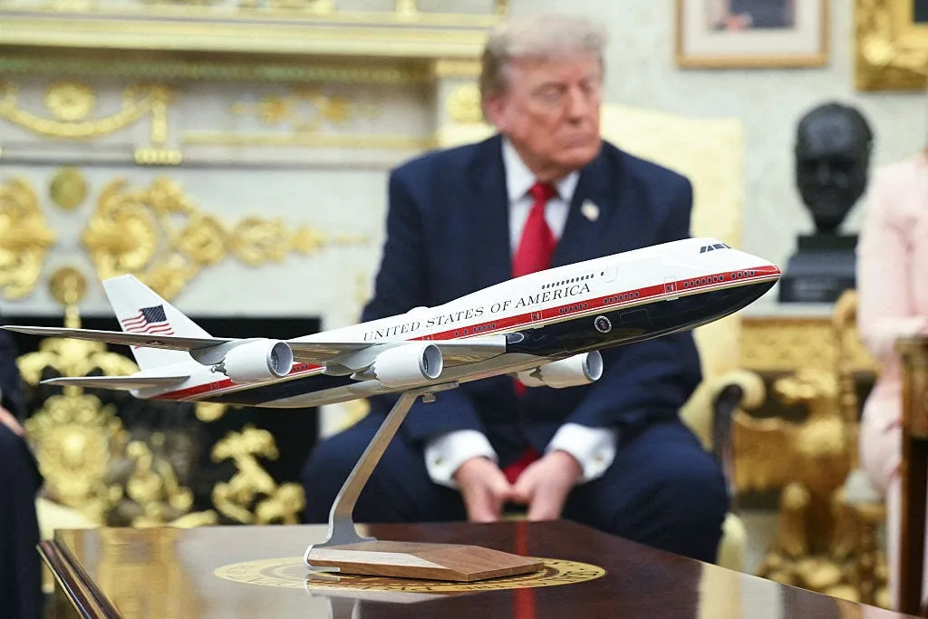 Chiêm ngưỡng Phòng Bầu dục dát vàng của Tổng thống Mỹ Donald Trump - Ảnh 4.