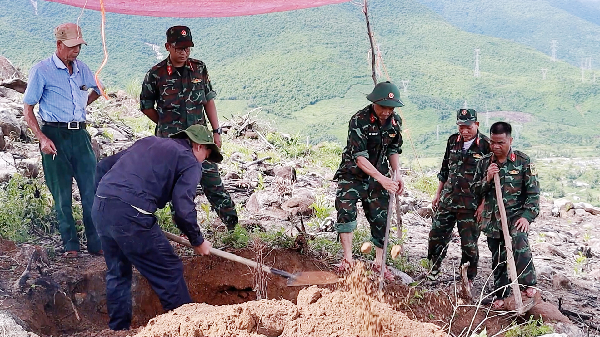 Manh mối từ lá đơn đặc biệt tiết lộ nơi nghi có hơn 200 liệt sĩ - Ảnh 1.