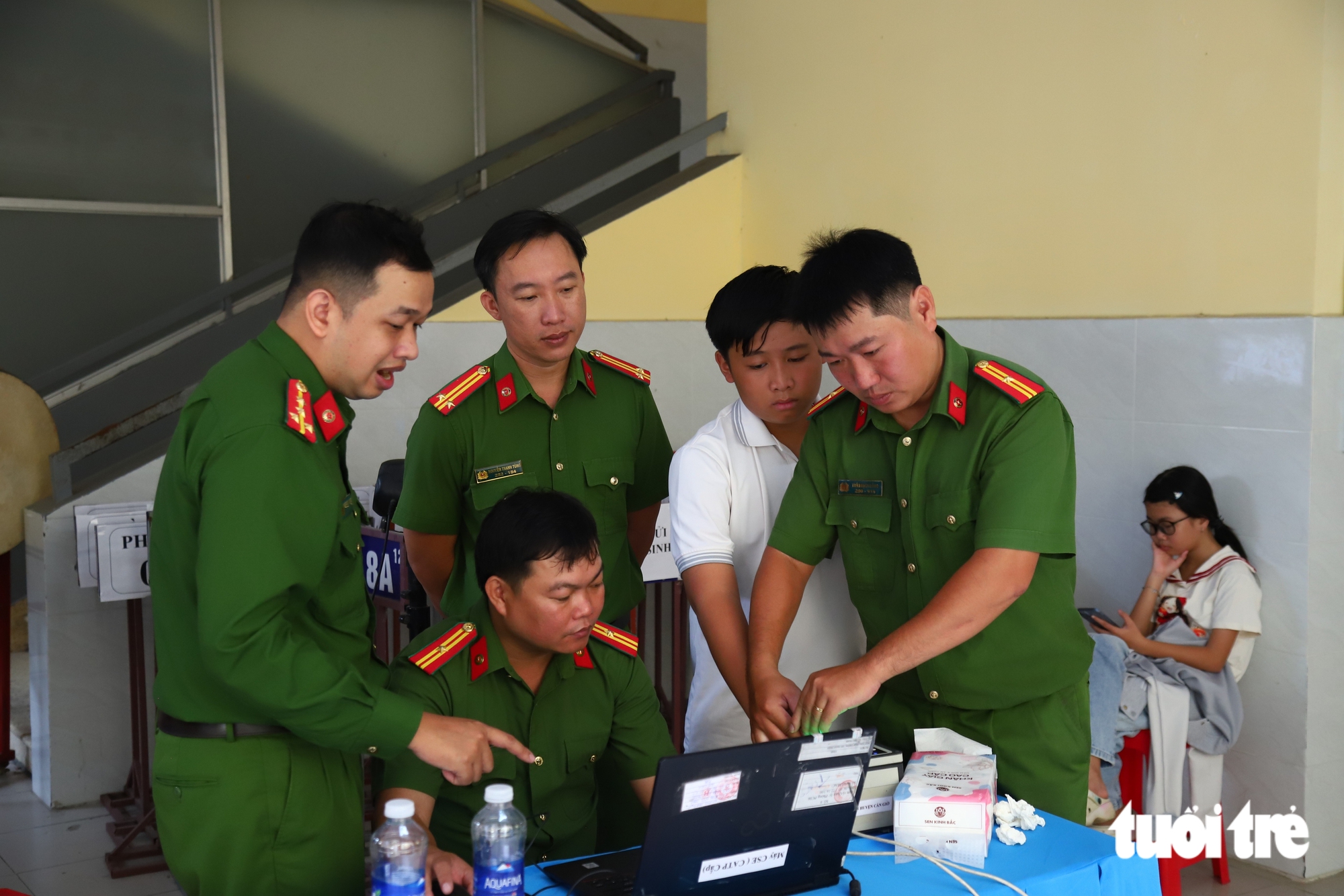 Phường Cát Lái triển khai mô hình Khu phố thông minh, đưa chuyển đổi số gần hơn với người dân - Ảnh 6.