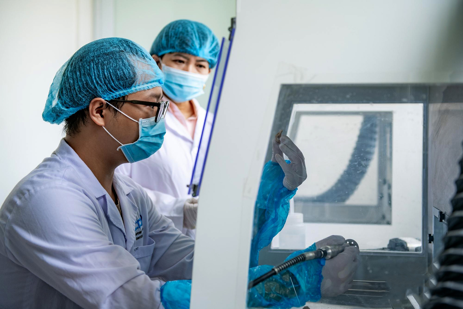 Nhìn lại 45 ngày đêm 'đưa các anh trở về' từ công viên Lê Thị Riêng - Ảnh 29.