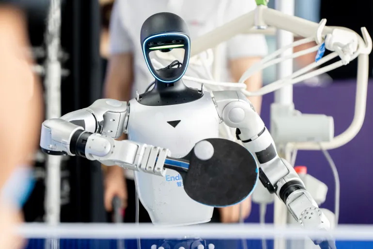 Có gì bên trong trường học đầu tiên cho robot của Trung Quốc? - Ảnh 4.