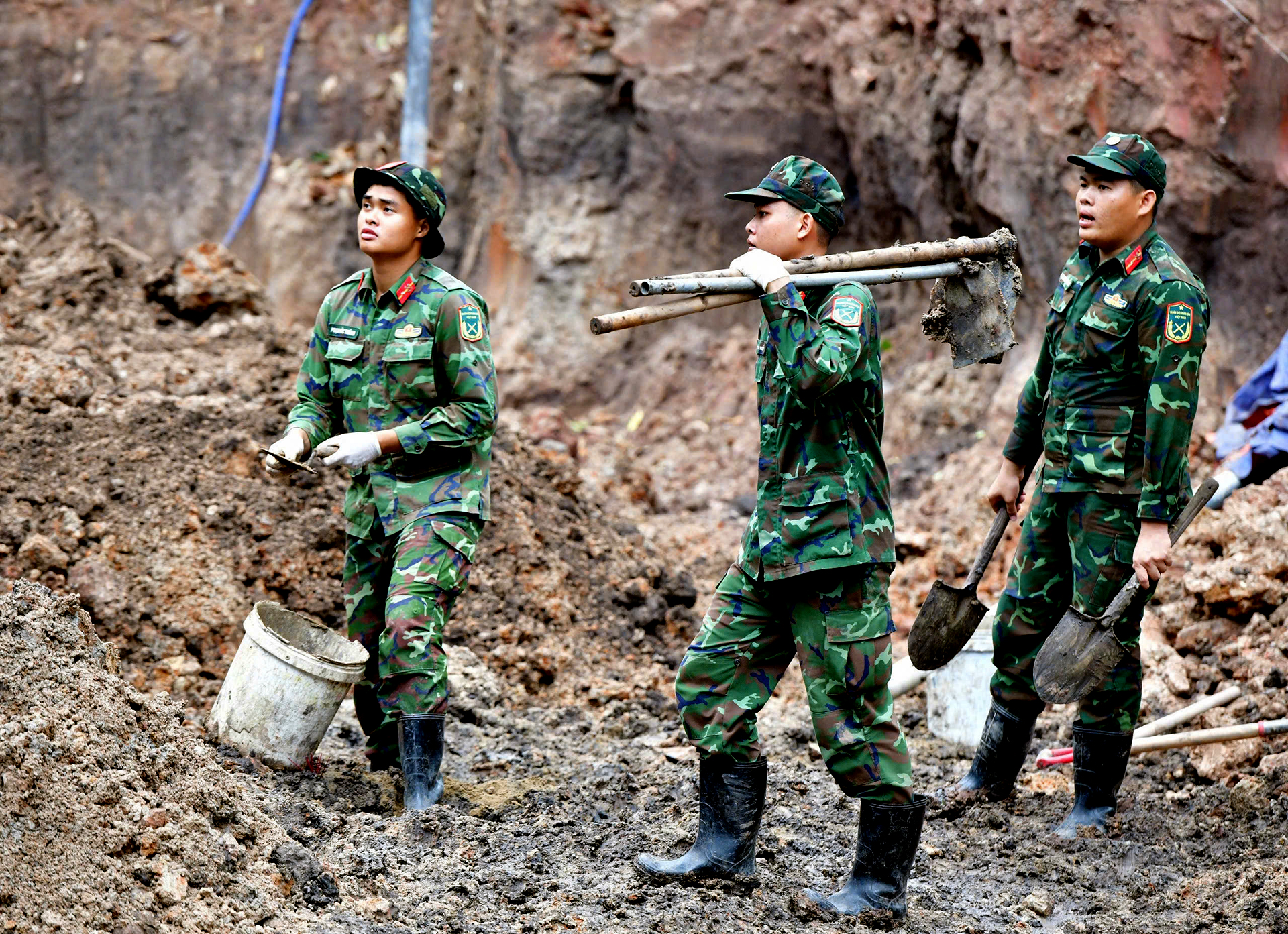 Nhìn lại 45 ngày đêm 'đưa các anh trở về' từ công viên Lê Thị Riêng - Ảnh 32.