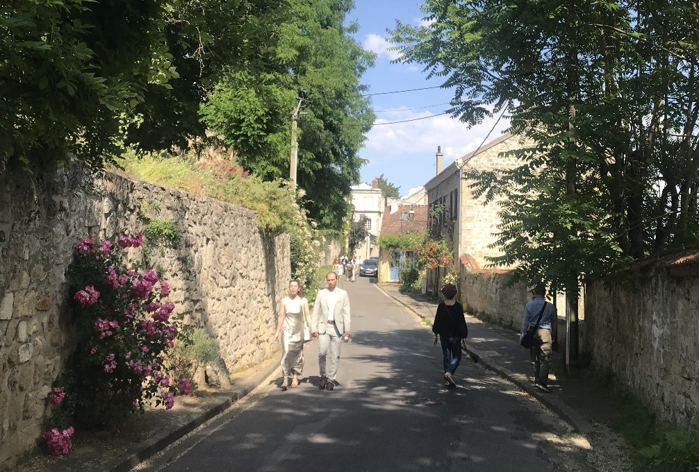 Thăm ngôi làng dừng chân cuối đời của danh họa Vincent Van Gogh   - Ảnh 3.