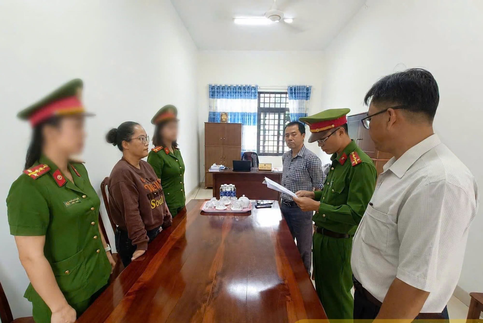 Bắt người phụ nữ huy động tiền đáo hạn ngân hàng, rồi lừa đảo hơn 14 tỉ đồng - Ảnh 1.