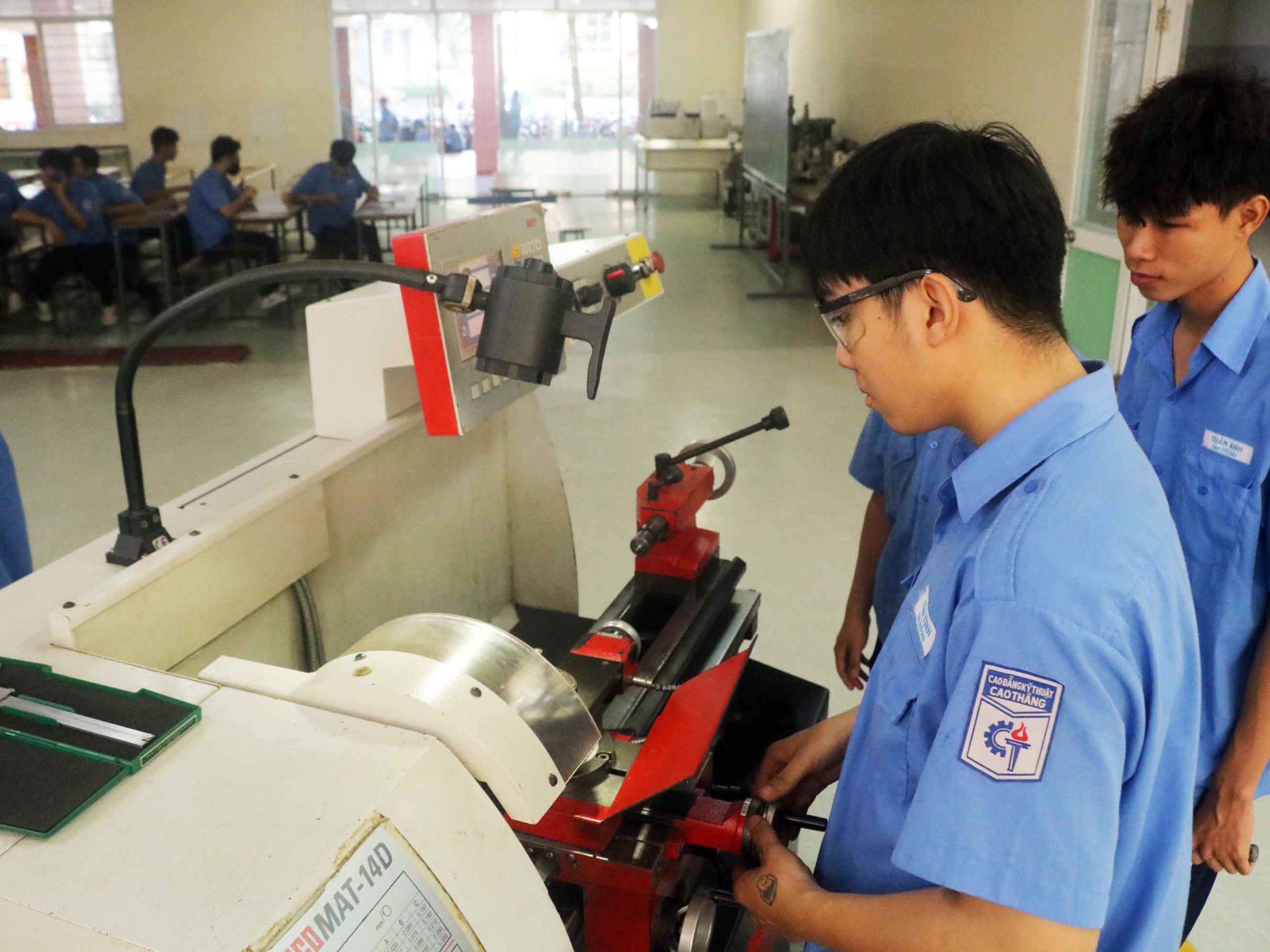 Điểm chuẩn Trường cao đẳng Kỹ thuật Cao Thắng cao nhất 24 điểm - Ảnh 1.