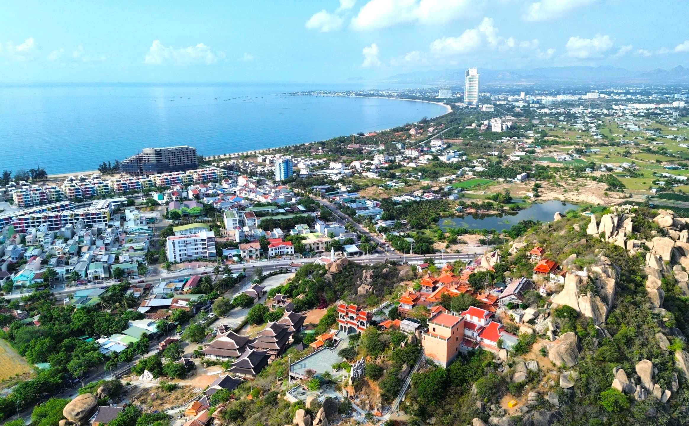 Nghỉ lễ 2-9: Rời xa phố thị, tìm về bình yên, thanh tịnh ở núi Đá Chồng - Ảnh 11.