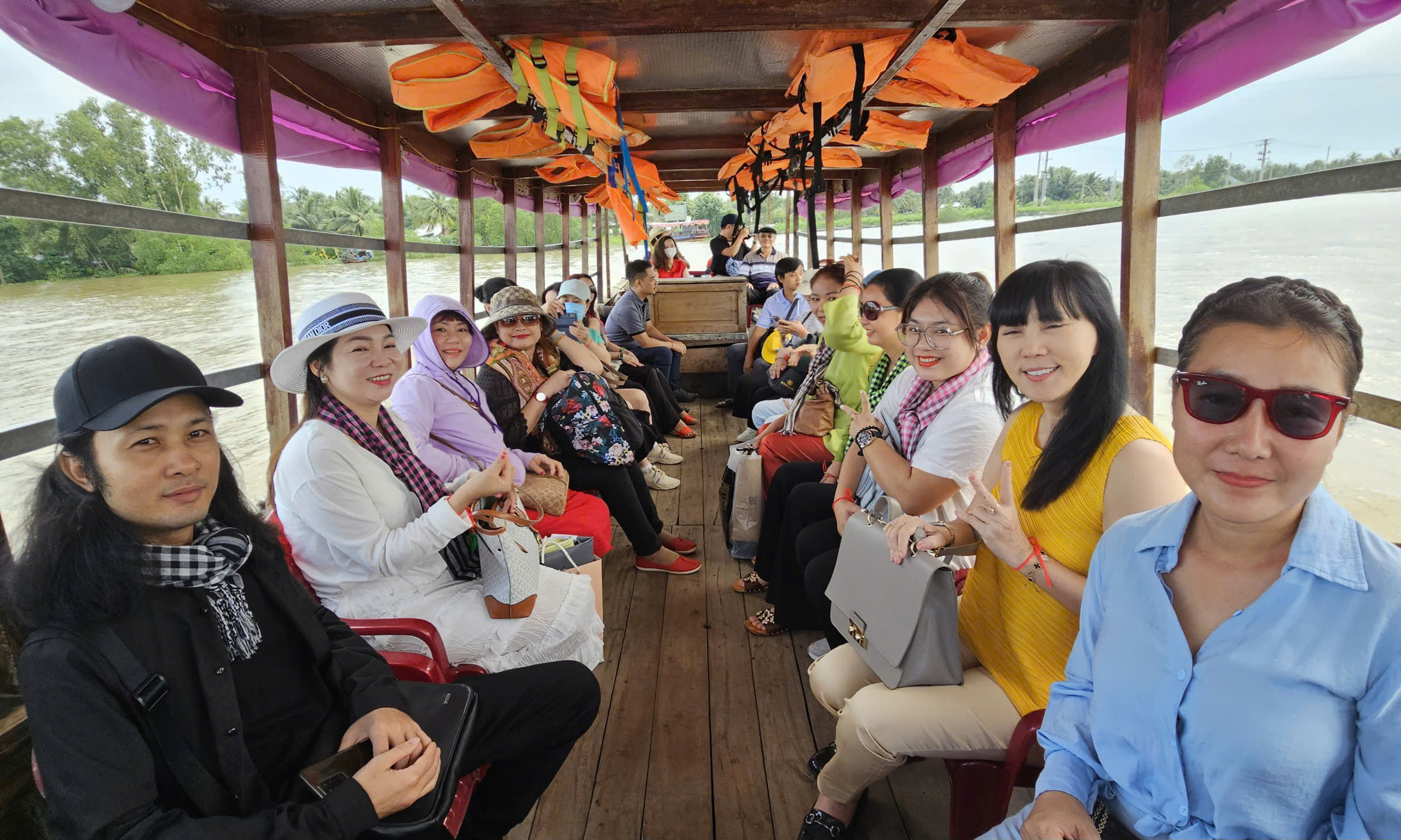 Lễ 2-9: Du khách đổ xô tìm trải nghiệm mới, nhiều điểm vui chơi thắng lớn - Ảnh 6.