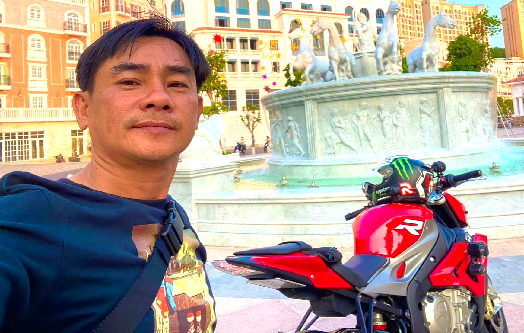 Biker 'Út Lụi' là ai mà sự ra đi khiến cộng đồng xe mô tô cả nước bàng hoàng? - Ảnh 1.
