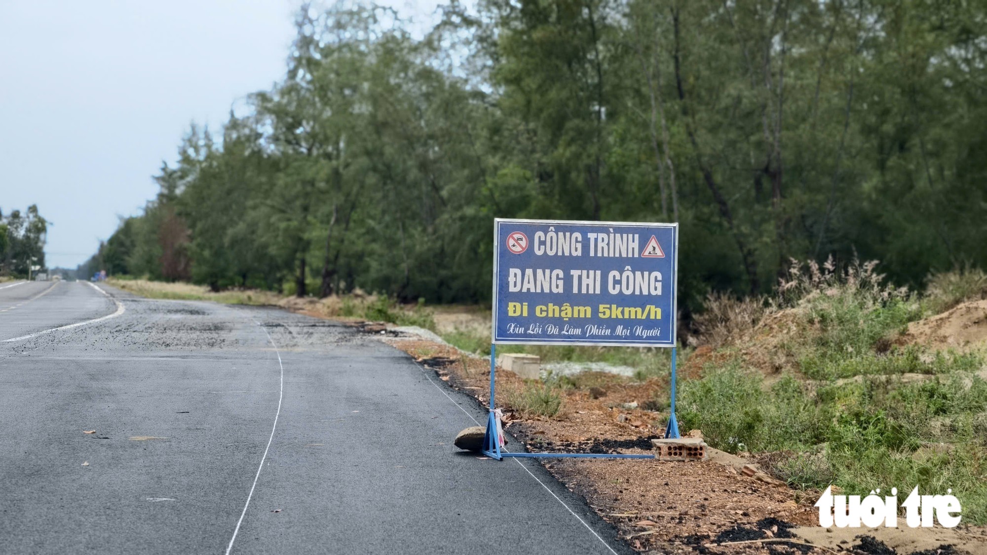 Chực chờ hiểm họa khi bất chấp đi vào đường chưa khai thác - Ảnh 3.