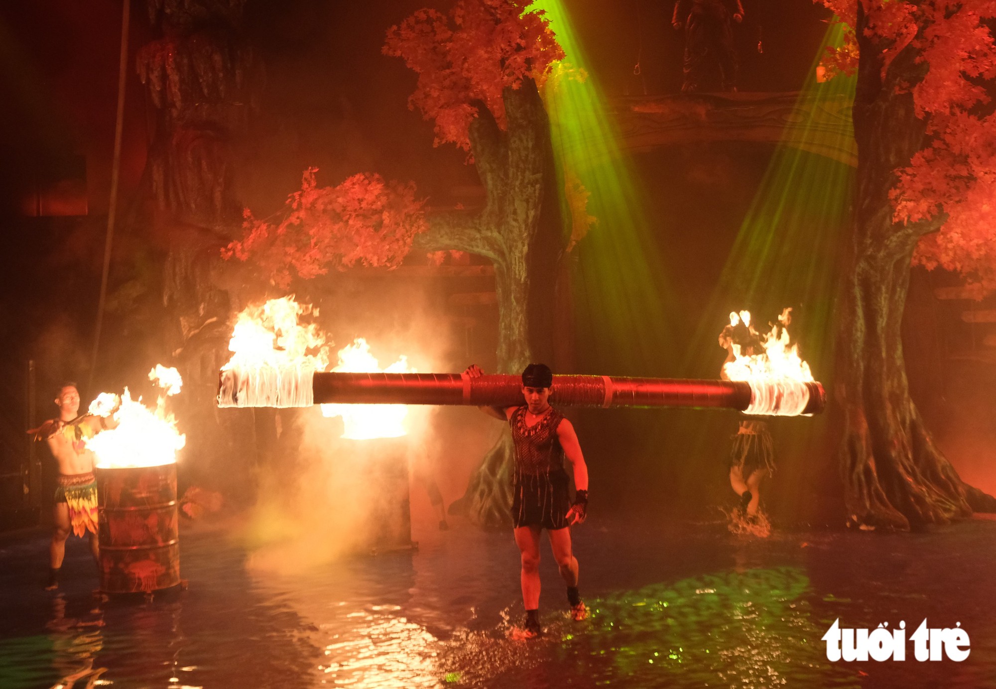 ‘Anh tài’ Phùng Minh Cương được chào đón về nhà xiếc với Mơ show, Vùng đất kỳ bí - Ảnh 2.