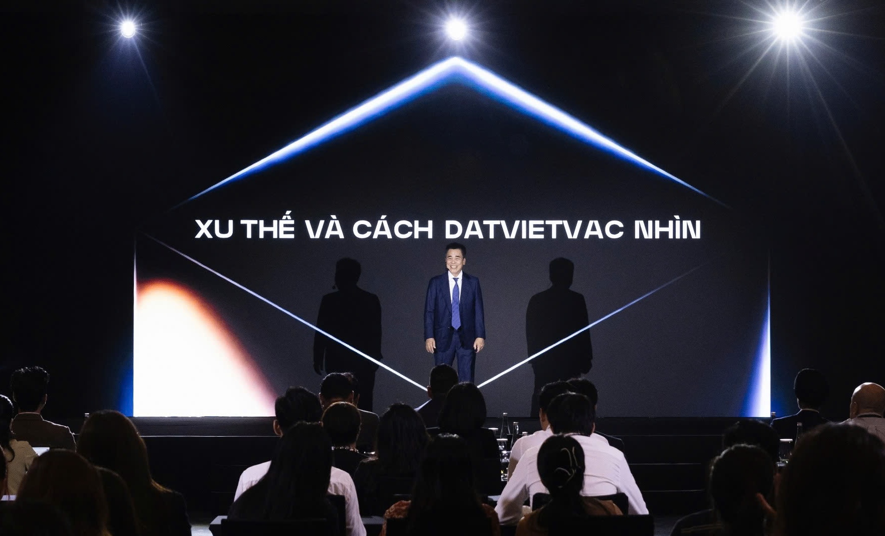 Ông Đinh Bá Thành - Chủ tịch DatVietVAC: 'Chúng tôi IPO khi công nghiệp văn hóa hội tụ thiên thời - địa lợi - nhân hòa' - Ảnh 2.