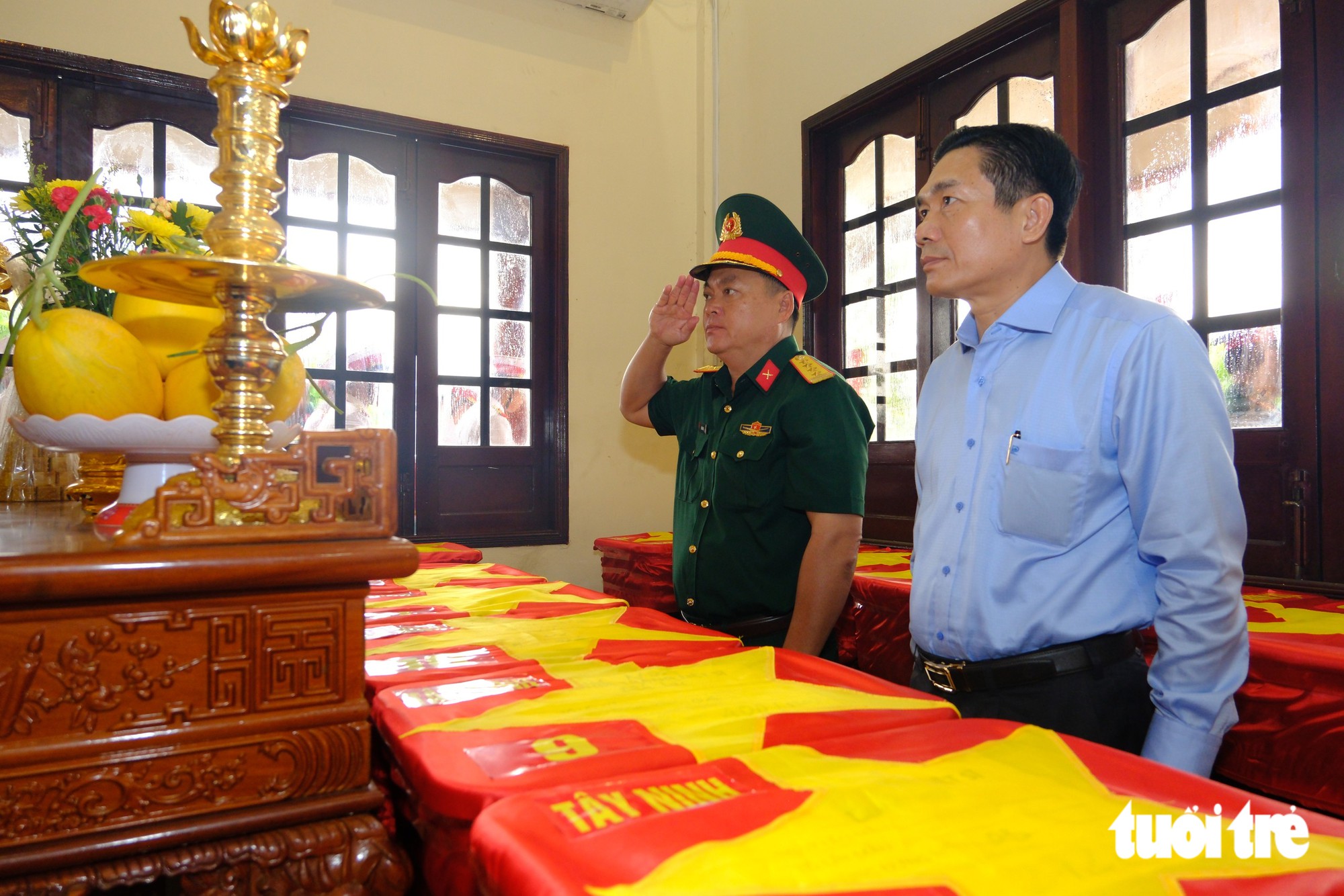 Tây Ninh tổ chức đưa 5.287 mẫu hài cốt liệt sĩ đến sân bay Tân Sơn Nhất chờ đi giám định ADN - Ảnh 6.