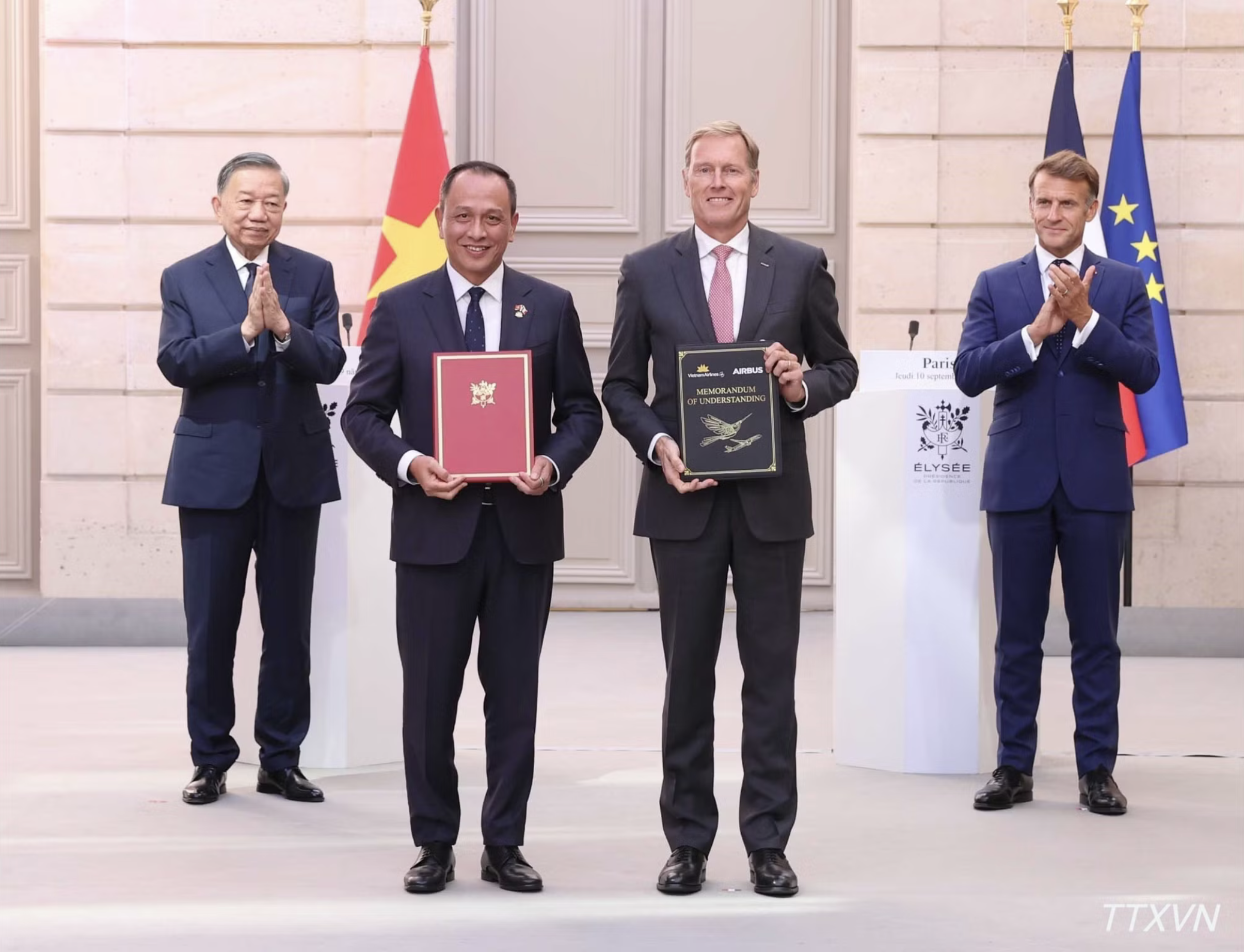 Tân Đại sứ Pháp Didier Le Bret: 'Cha tôi sinh ra ở Việt Nam, bà nội tôi là người Việt' - Ảnh 4.