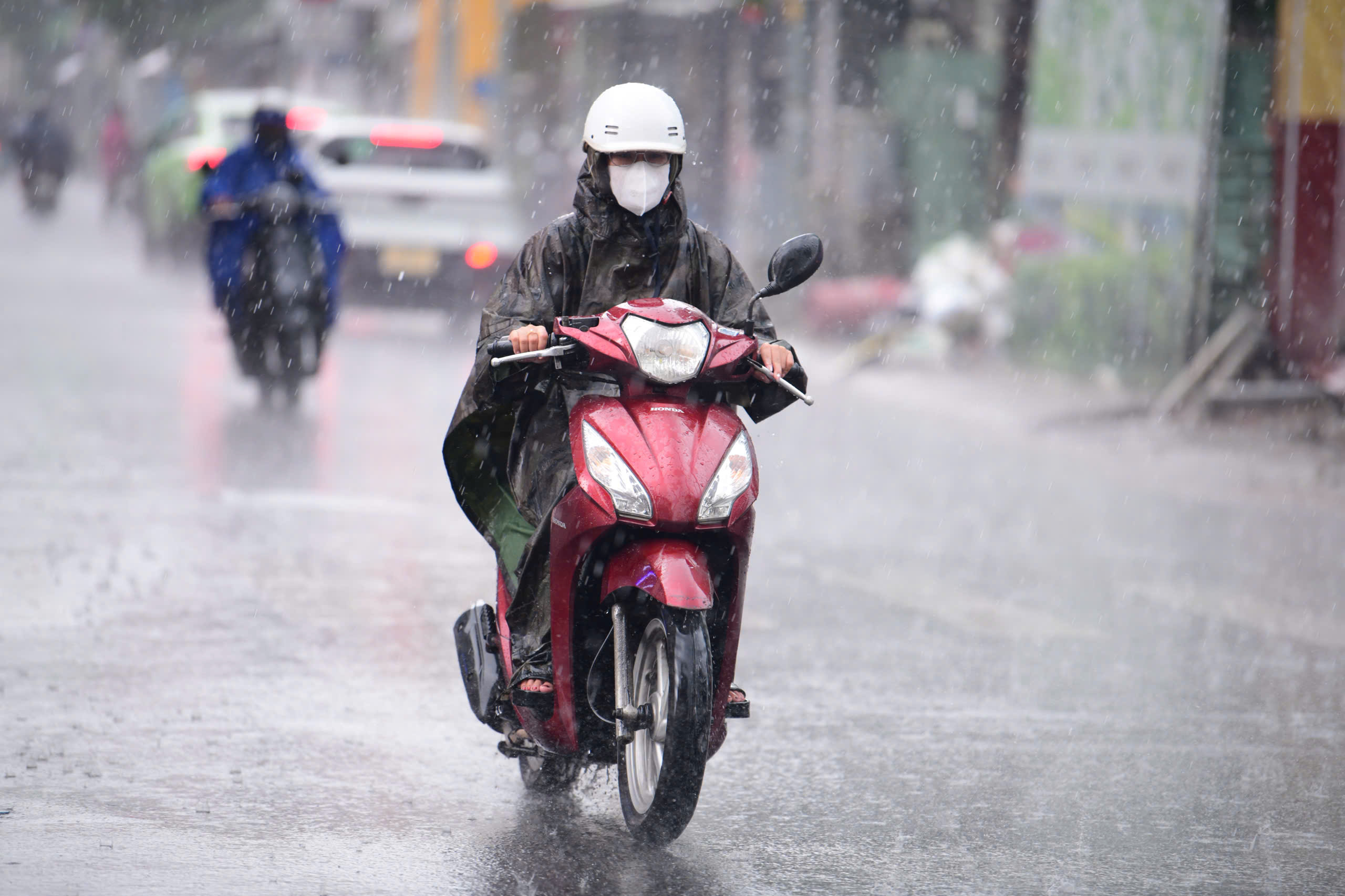 Thời tiết Nam Bộ 2 ngày cuối tuần: Mưa còn duy trì nhưng giảm dần - Ảnh 1.