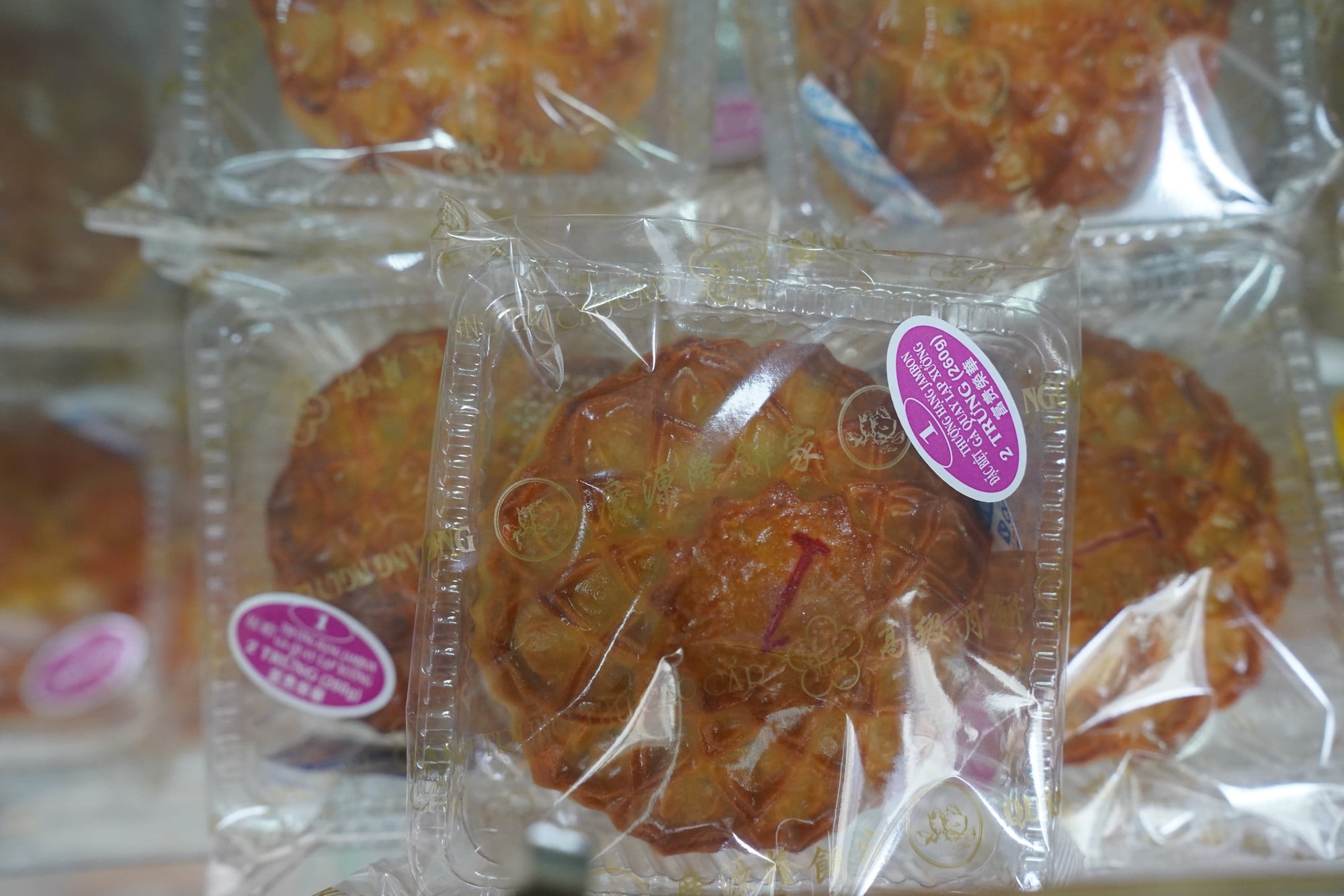 Traditional bakeries in Ho Chi Minh City’s Cho Lon area keep the Mid-Autumn spirit alive- Ảnh 8.