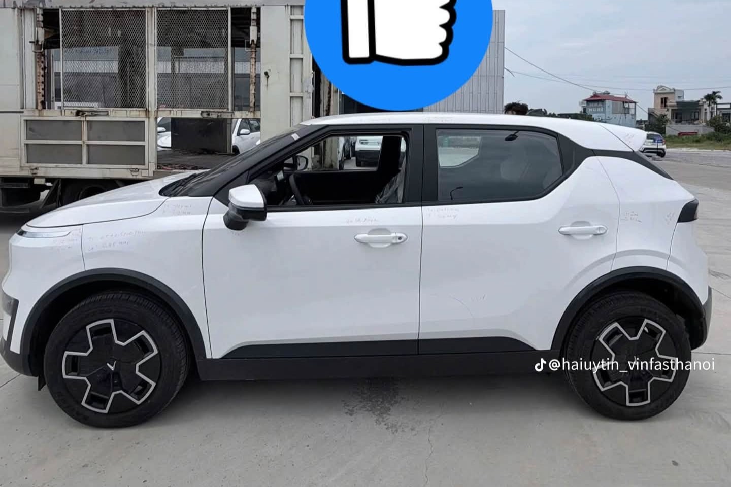 VinFast VF 5 mới lộ ảnh không che: Dễ có cốp trước, 30% pin đi được 90km - Ảnh 1.