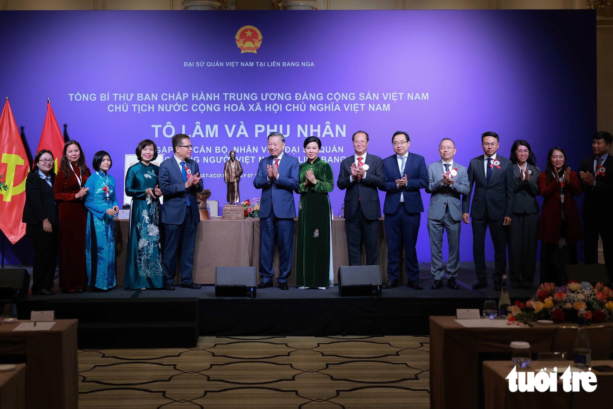 Những khoảnh khắc ấn tượng trong chuyến thăm Nga, Pháp của Tổng Bí thư, Chủ tịch nước Tô Lâm và phu nhân - Ảnh 6.