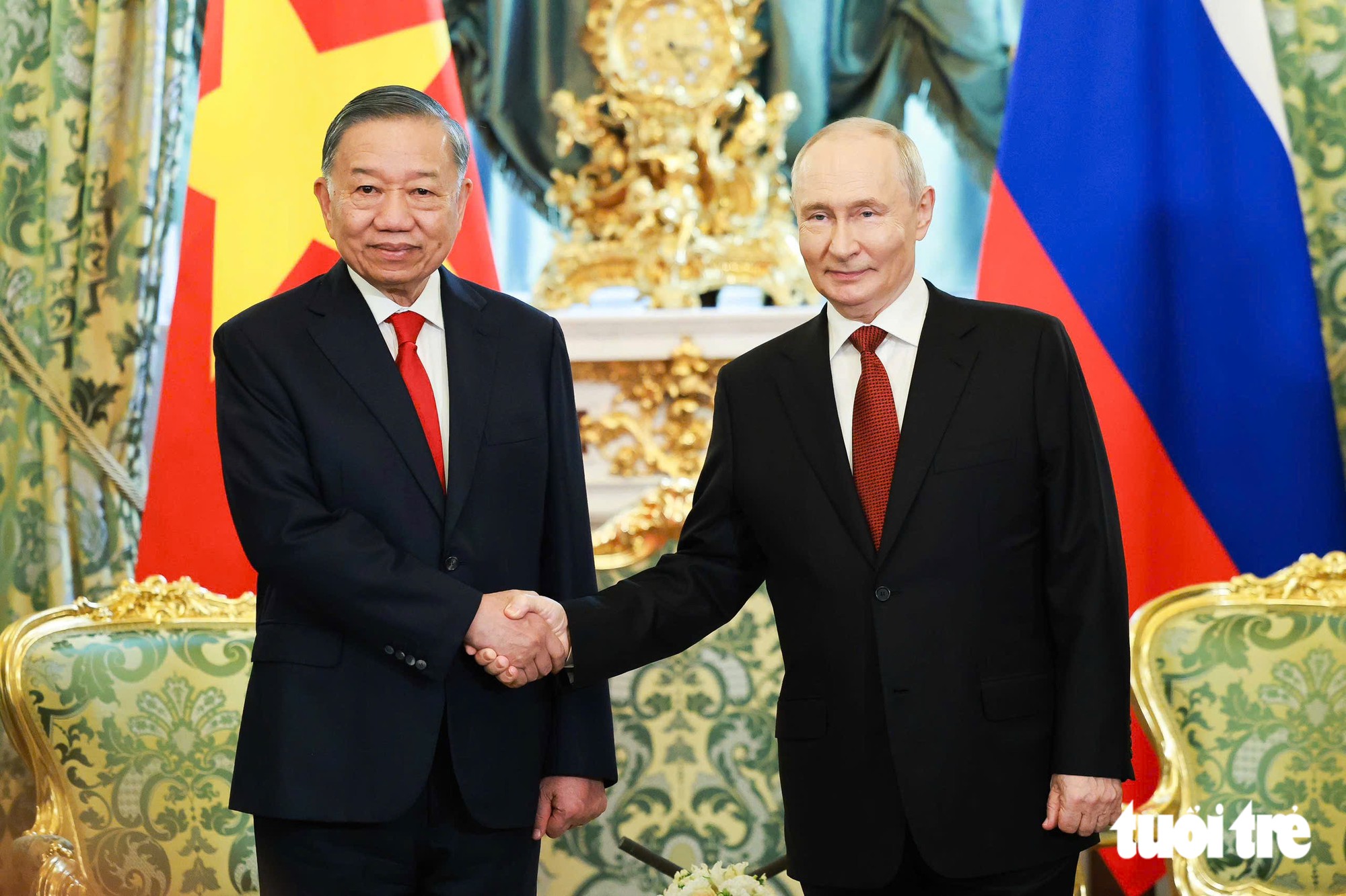 Những khoảnh khắc ấn tượng trong chuyến thăm Nga, Pháp của Tổng Bí thư, Chủ tịch nước Tô Lâm và phu nhân - Ảnh 11.