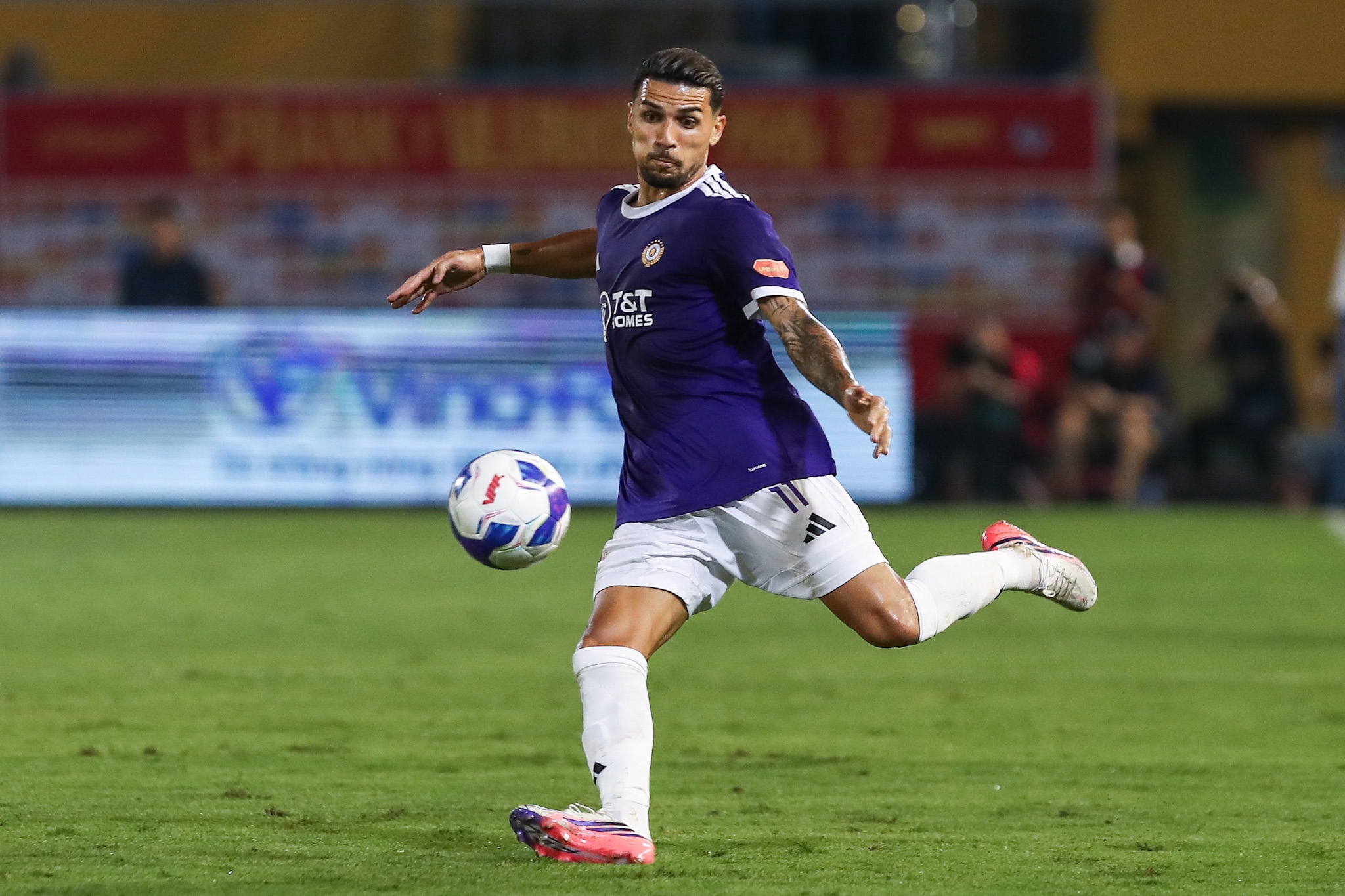CLB Hà Nội thua Sông Lam Nghệ An 1-4, chưa biết mùi thắng ở V-League 2026 - 2027 - Ảnh 3.