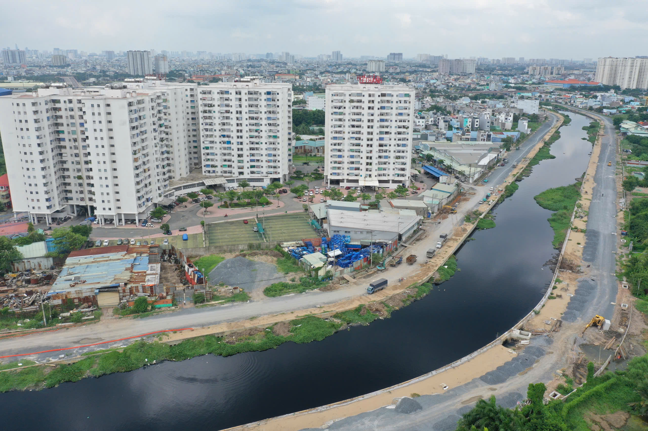 Linh hoạt chuyển đổi quỹ nhà ở thương mại, tái định cư, gỡ nút thắt lớn của TP.HCM   - Ảnh 2.