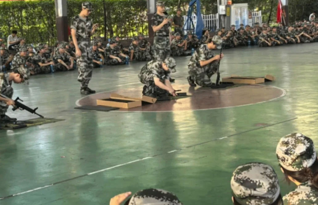- Ảnh 1.