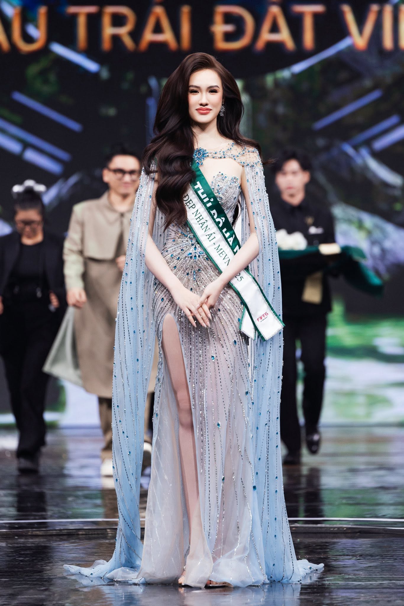 Có danh hiệu quốc tế, Trịnh Mỹ Anh vẫn thi Miss Universe Vietnam 2026 - Ảnh 4.
