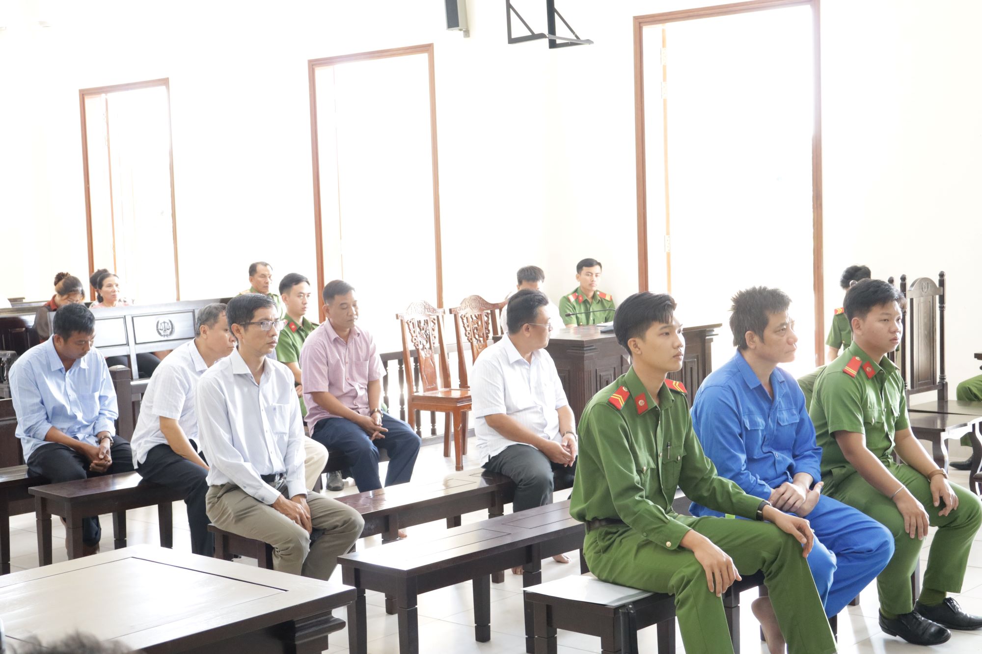 Tòa Tối cao hủy án vụ 7 cựu cán bộ ở Long Mỹ vi phạm quy định về bồi thường - Ảnh 1.