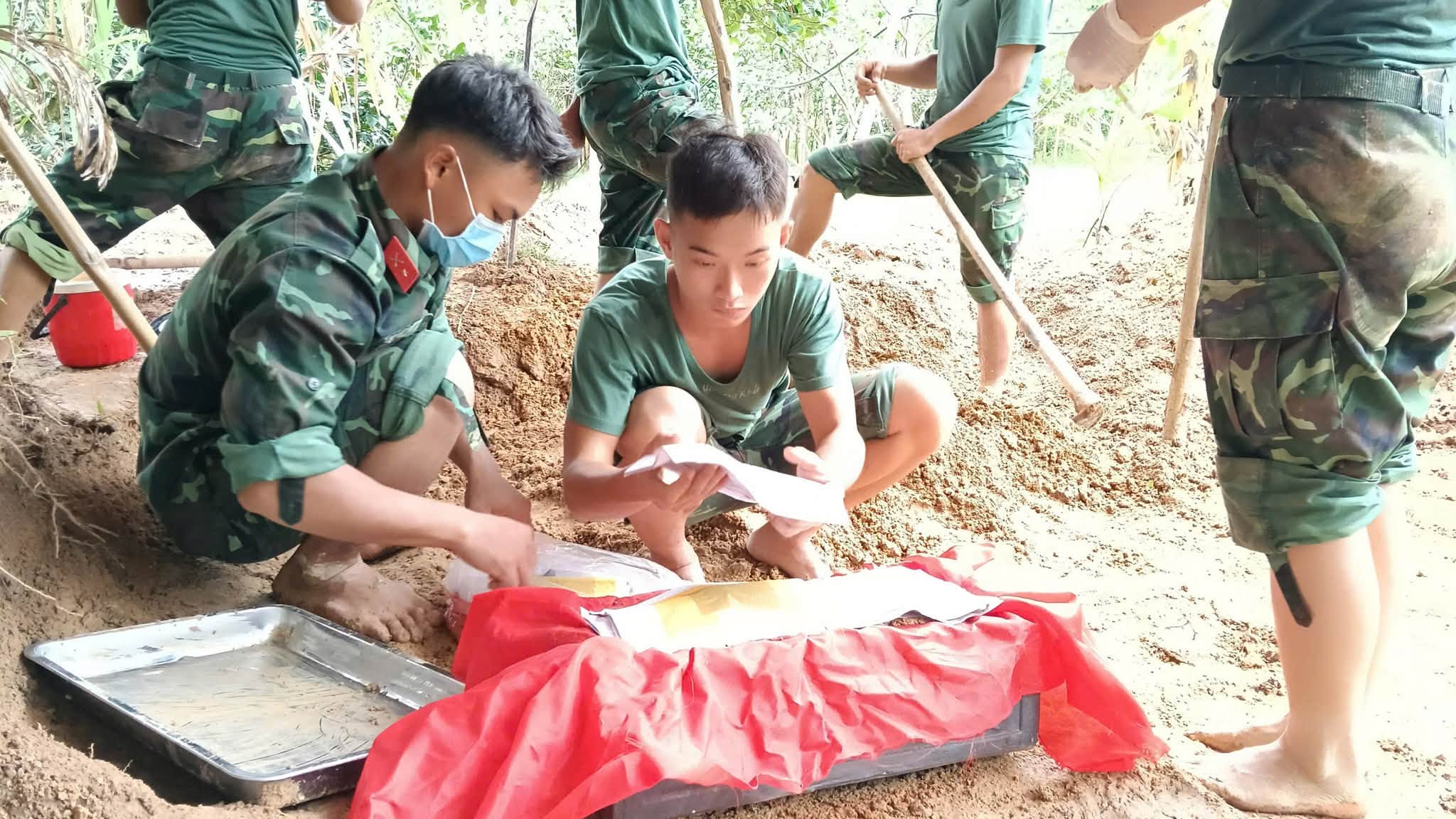 Người dân Đà Nẵng chỉ chính xác nơi có nhiều mộ liệt sĩ hy sinh thời kháng chiến chống Pháp - Ảnh 1.