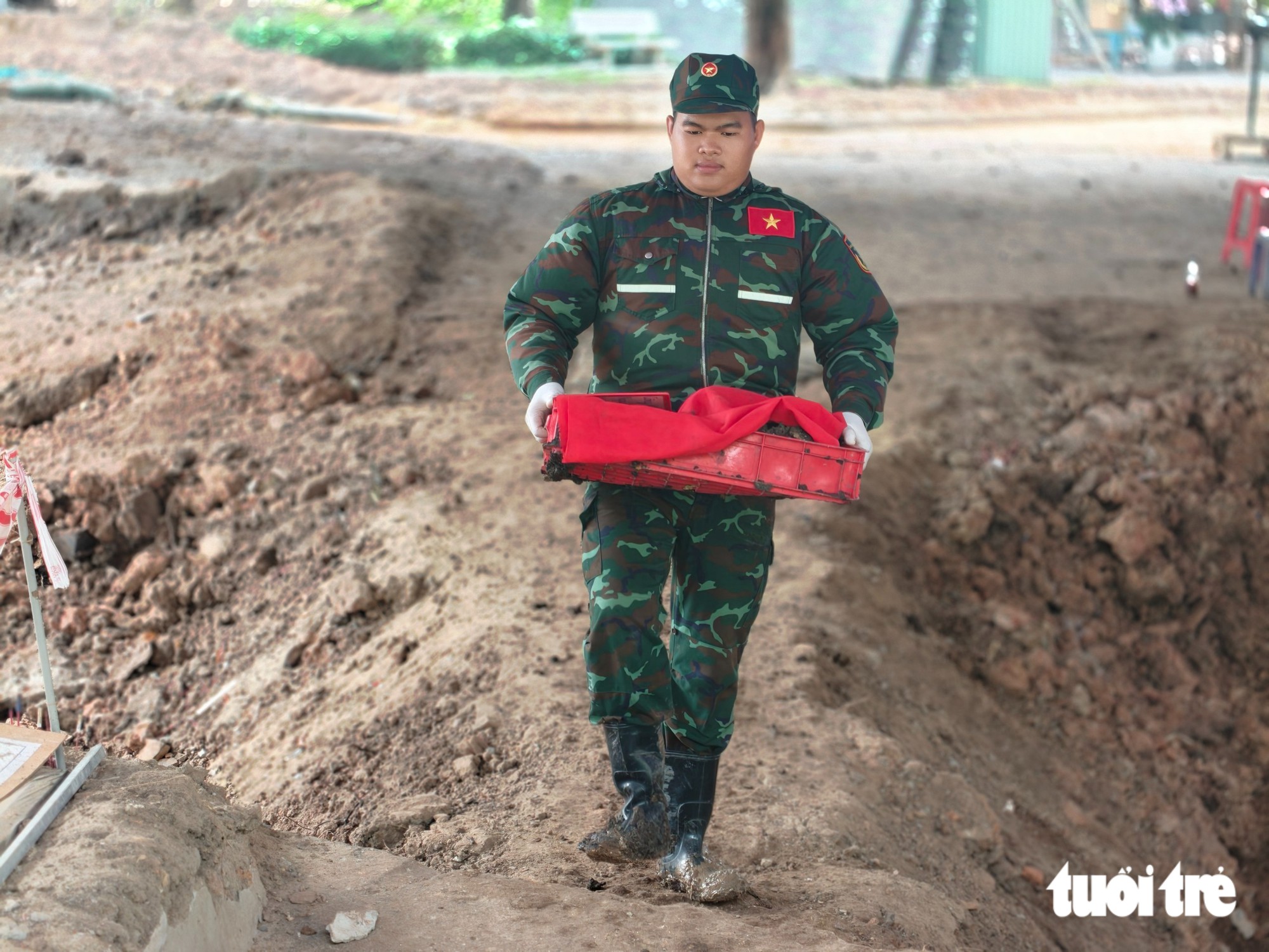 Việc tìm hài cốt liệt sĩ ở công viên Lê Thị Riêng hiện nay ra sao? - Ảnh 5.