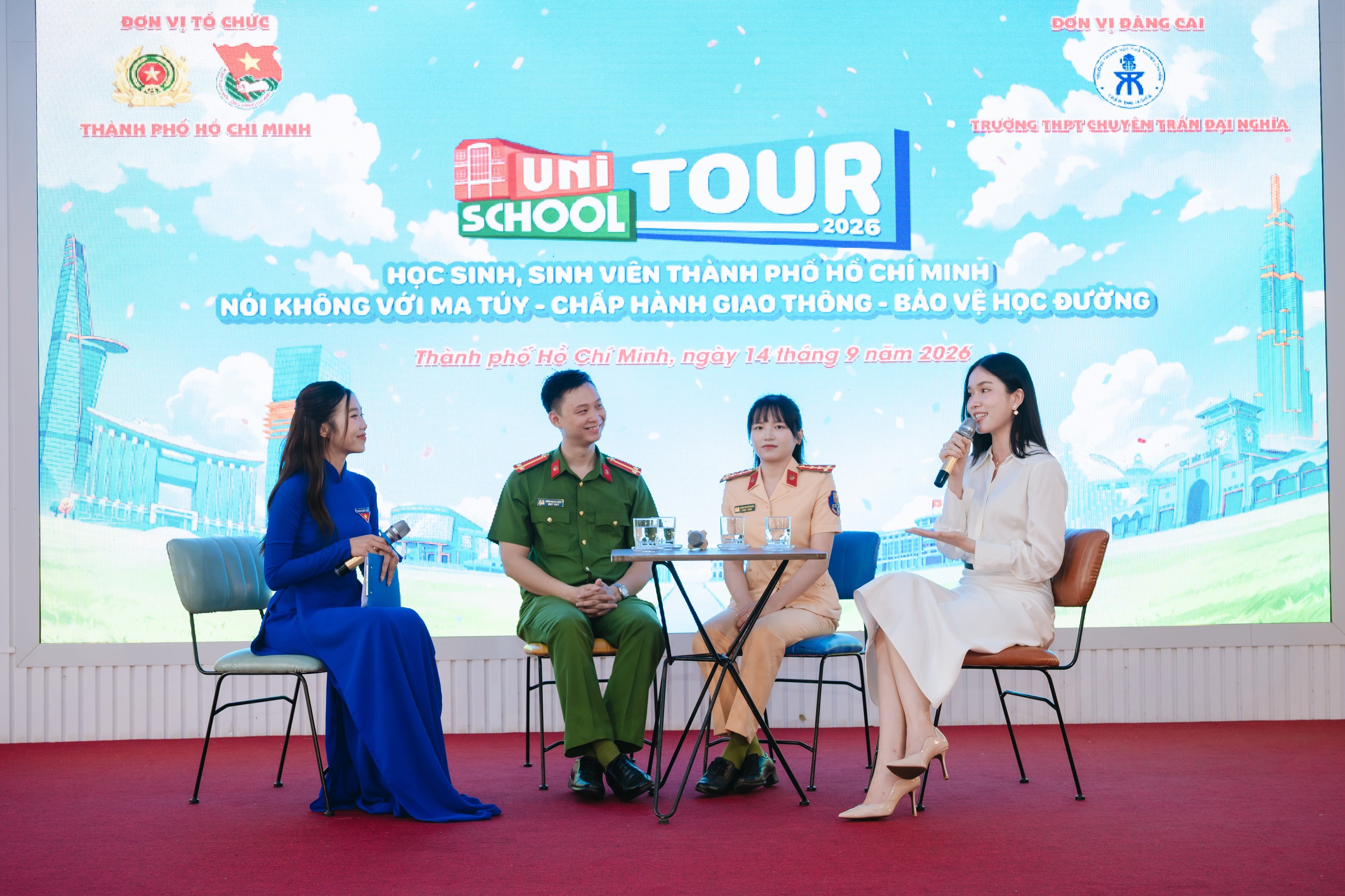 Học sinh, sinh viên TP.HCM nói không với 'phê' ma túy, 'phớt' luật an toàn giao thông - Ảnh 2.