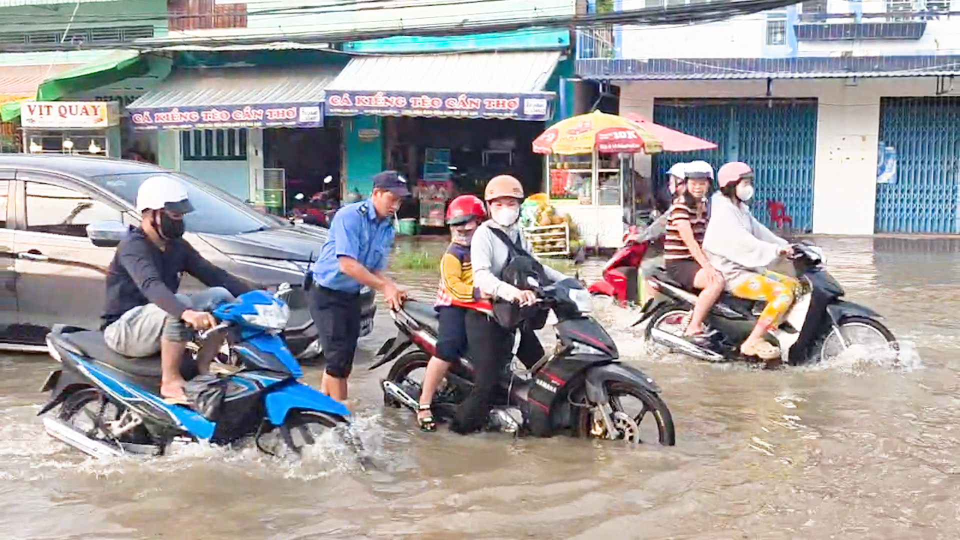 Thời tiết hôm nay 29-9: Bắc Bộ nắng nóng, Nam bộ đã giảm mưa nhiều - Ảnh 1.