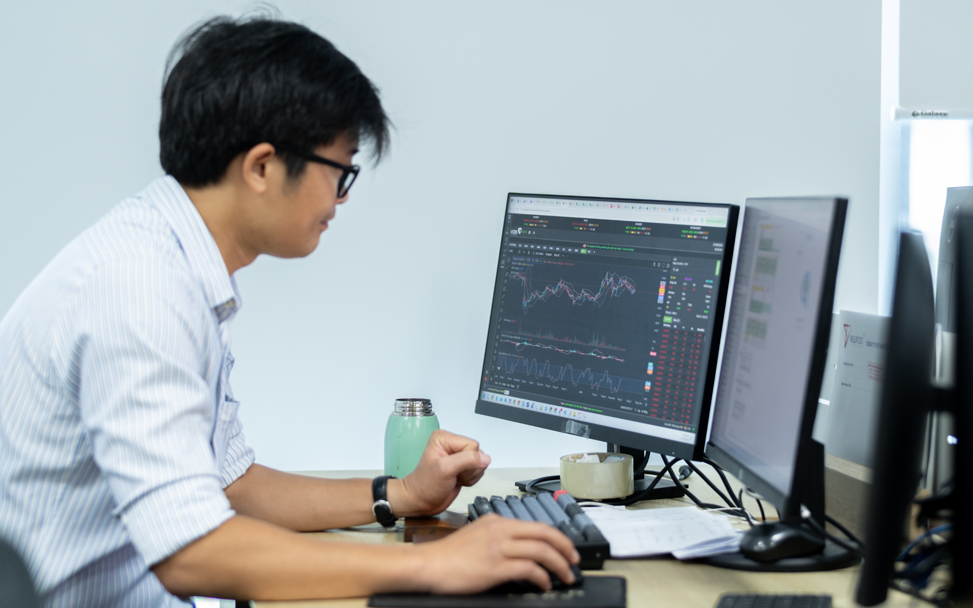 Which of 27 Vietnamese stocks set to join FTSE global indices are most widely held by funds?- Ảnh 1.