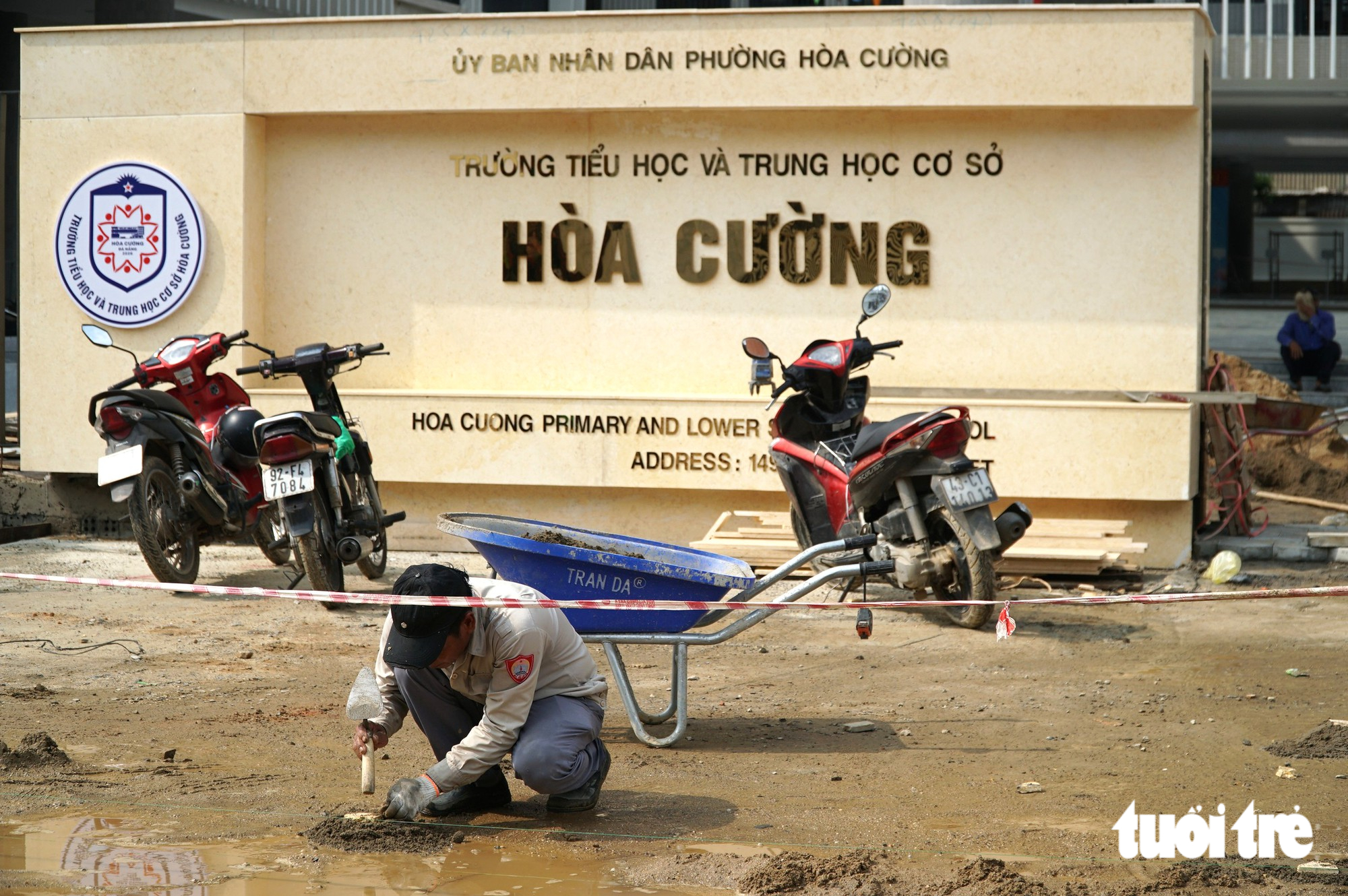 Đường đến trường giữa trung tâm Đà Nẵng lầy lội như ‘ruộng cày’ - Ảnh 3.