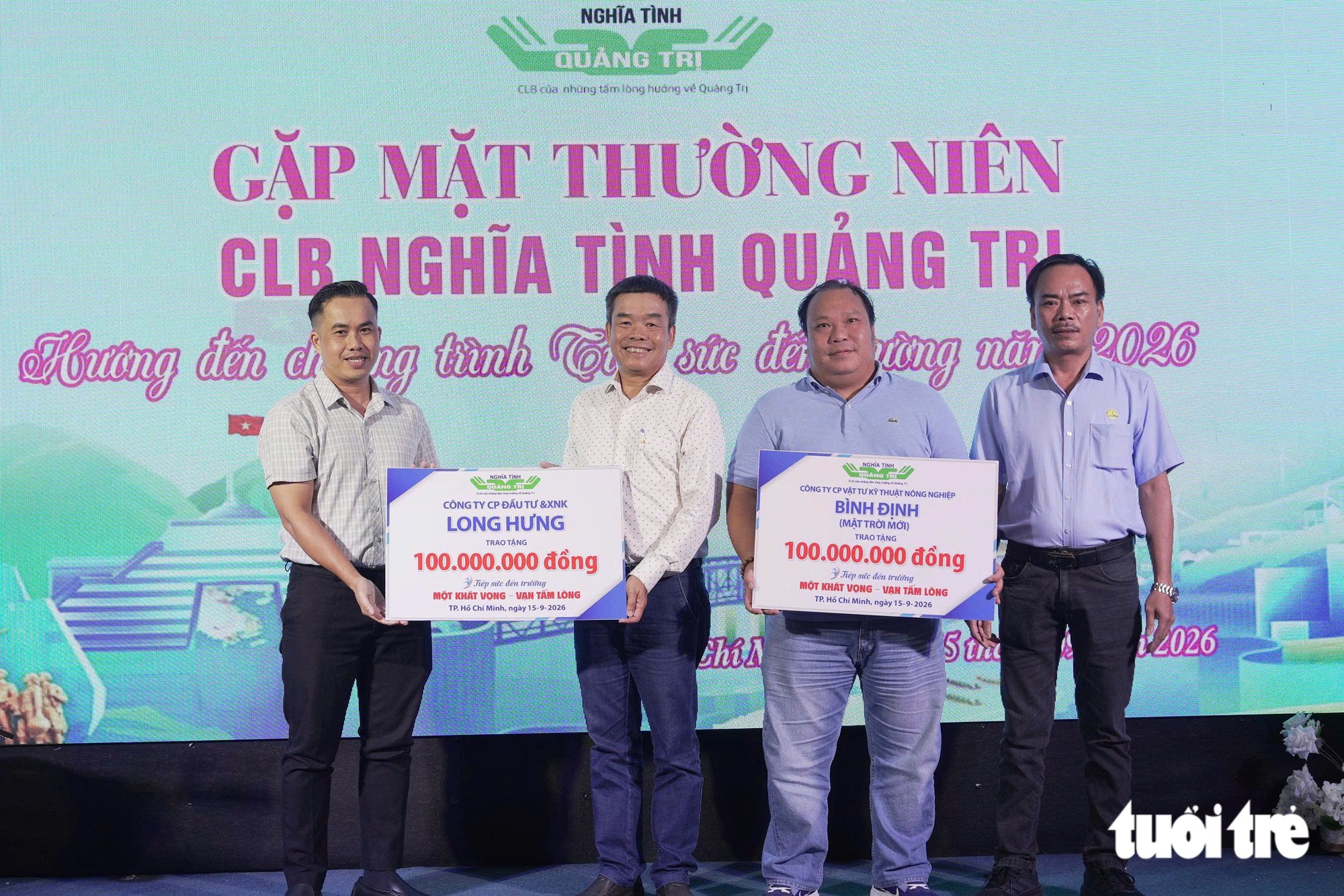 'Những người con Quảng Trị' tiếp sức SV nghèo 2,2 tỉ đồng: Chúng tôi nhận lại sức mạnh! - Ảnh 4.