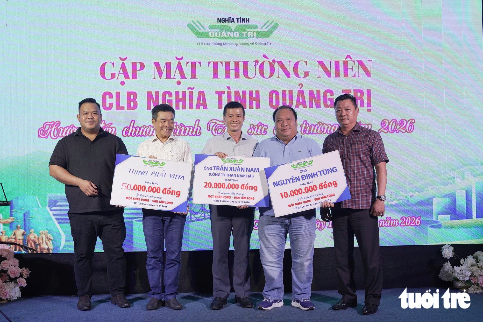 'Những người con Quảng Trị' tiếp sức SV nghèo 2,2 tỉ đồng: Chúng tôi nhận lại sức mạnh! - Ảnh 10.