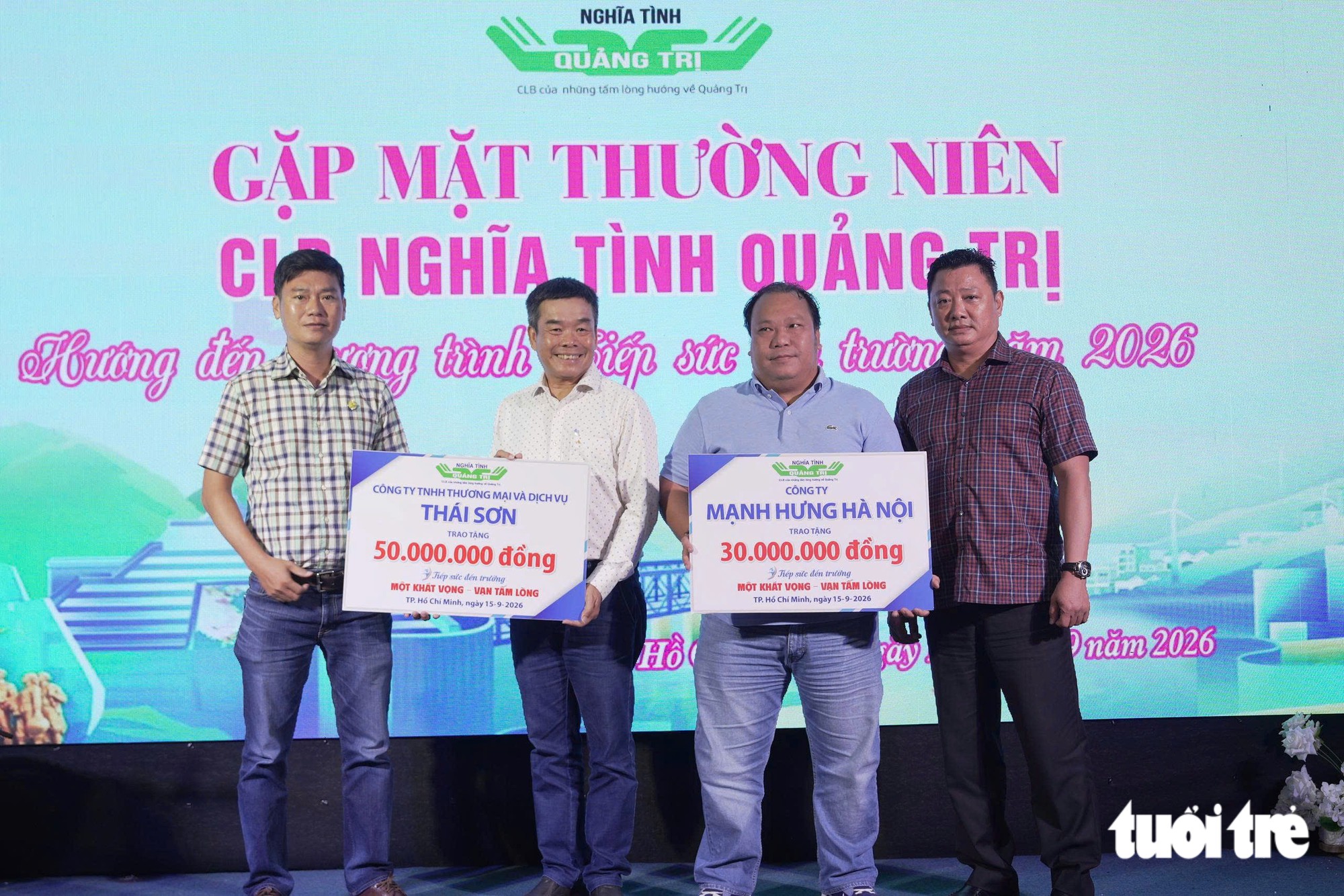 'Những người con Quảng Trị' tiếp sức SV nghèo 2,2 tỉ đồng: Chúng tôi nhận lại sức mạnh! - Ảnh 13.