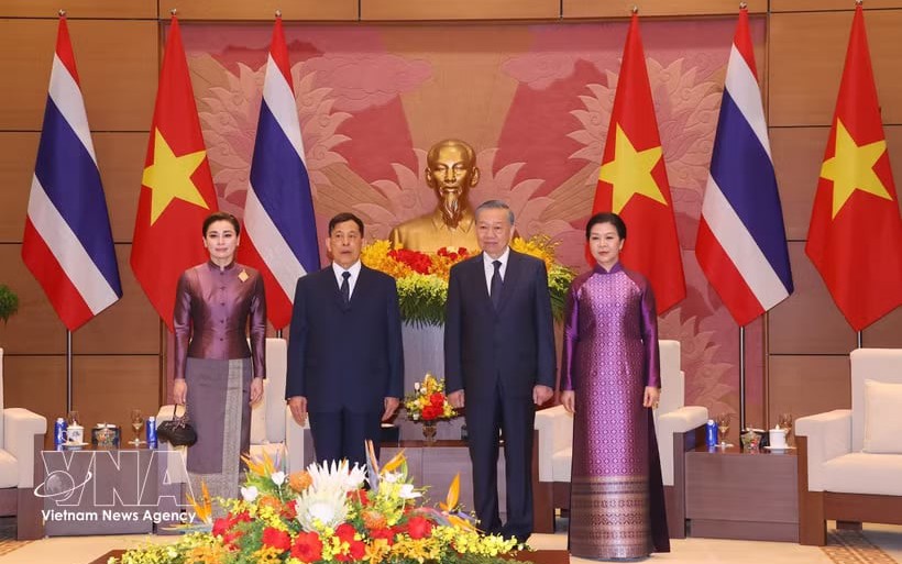 Vietnam attaches great importance to comprehensive cooperation with Thailand: top leader - Ảnh 1.