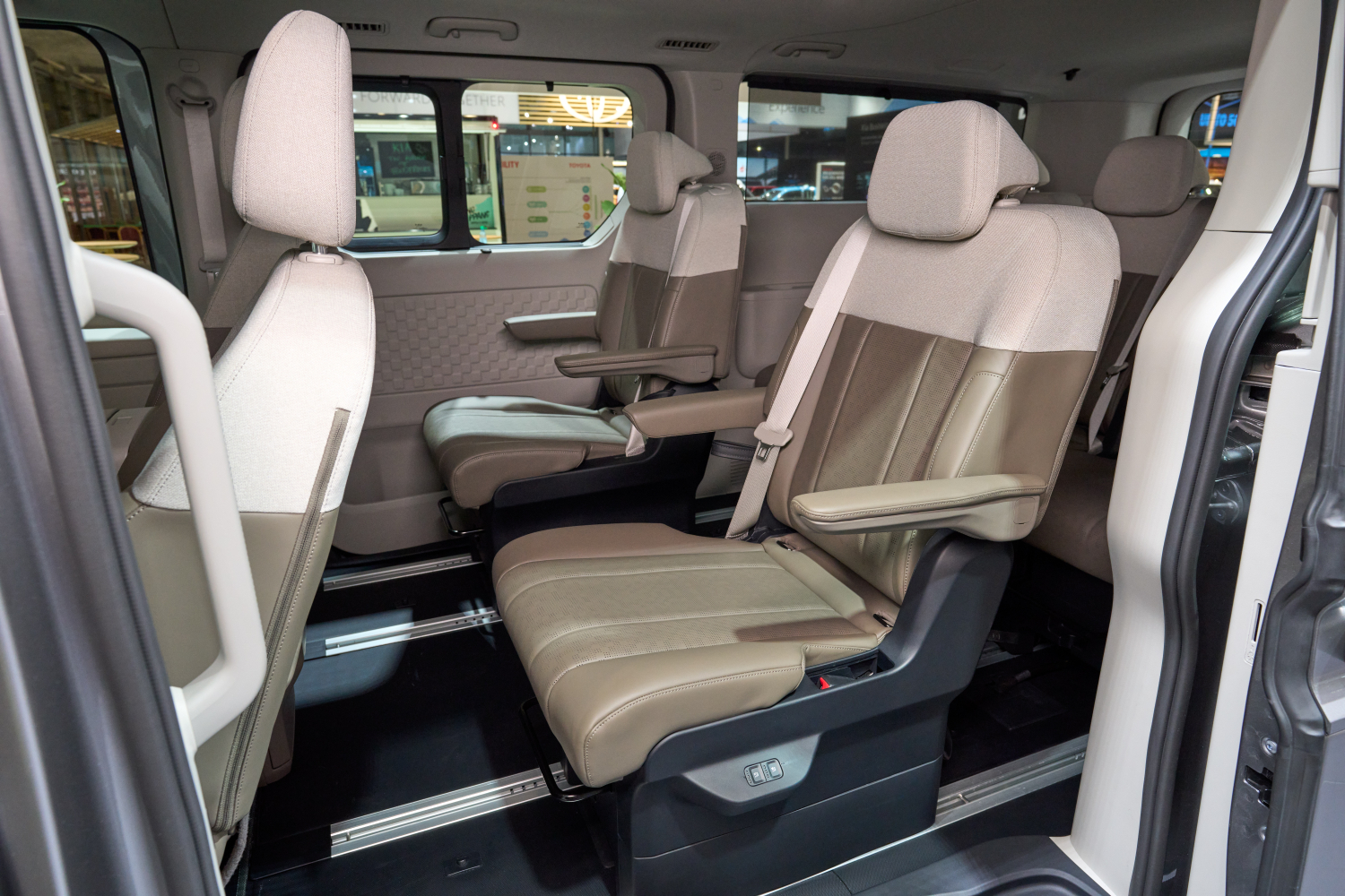 Xe điện mới cạnh tranh Ford Transit:  - Ảnh 13.
