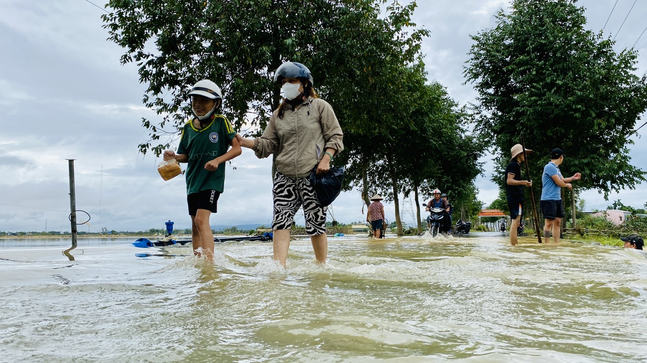 Điều chỉnh nơi giám sát ngập lụt ở 'vùng trũng', cháy rừng đỉnh Bàn Cờ ở Đà Nẵng - Ảnh 1.