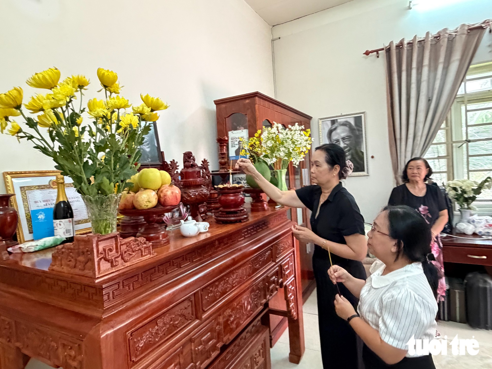 TP.HCM hỗ trợ chi phí điều trị bệnh cho nhà thơ Lê Giang, nghệ nhân Cao Thị Thắng - Ảnh 4.