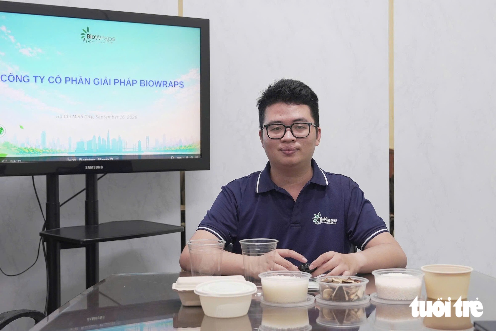 Vỏ trái cây tưởng bỏ đi, BioWraps  thành bao bì sinh học - Ảnh 1.