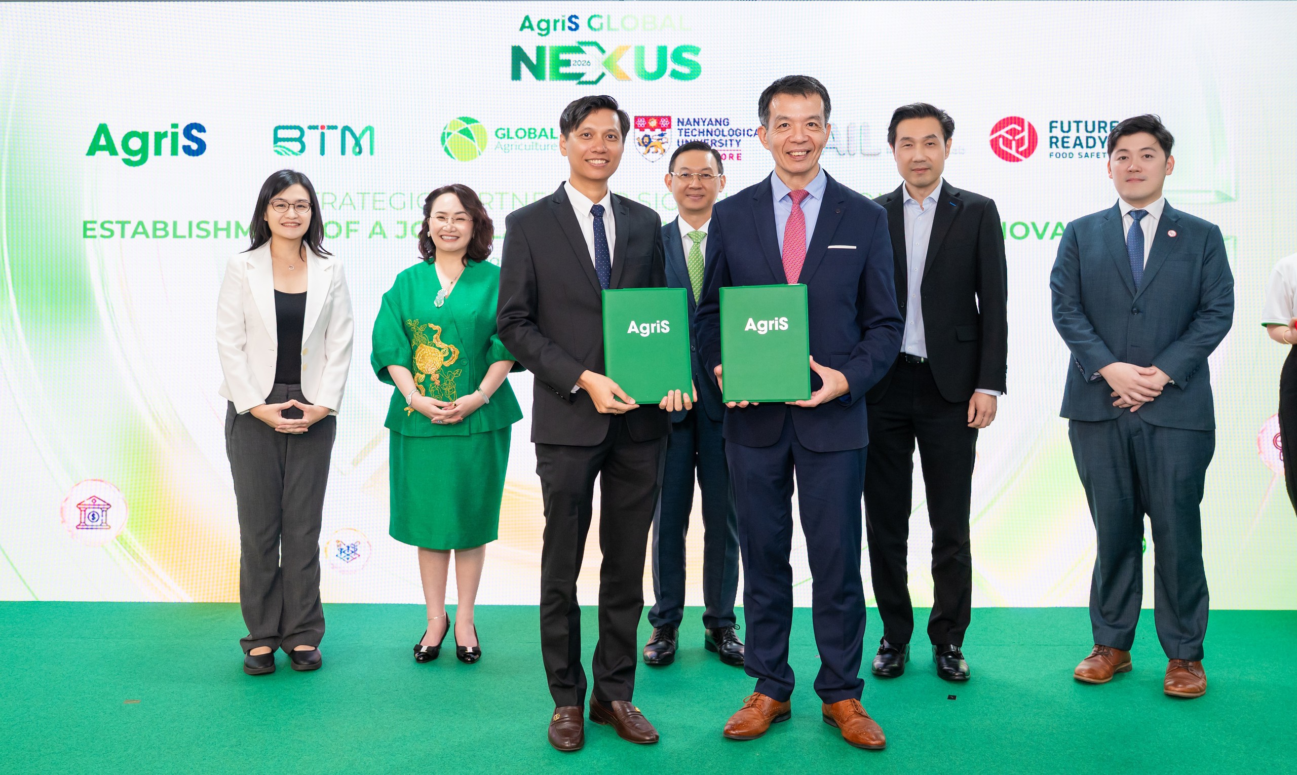 AgriS mở trung tâm đổi mới sáng tạo tại Singapore - Ảnh 7.
