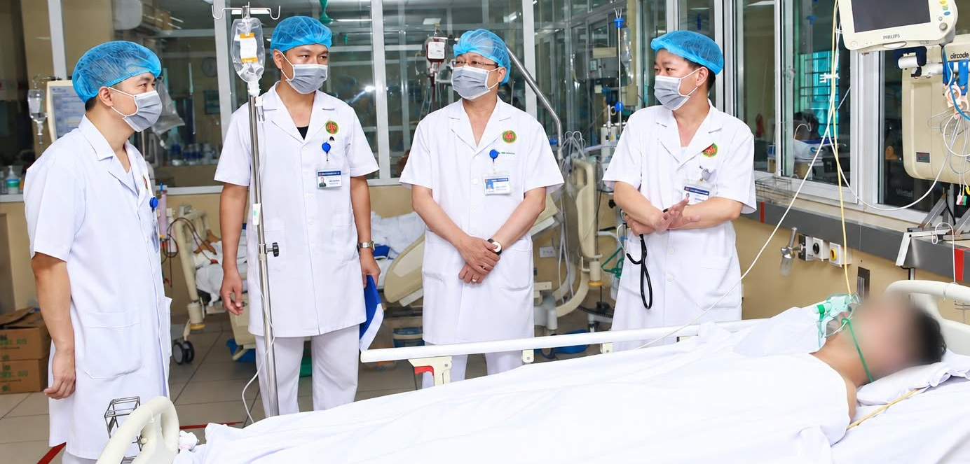 Tình trạng sức khỏe nạn nhân trong vụ cháy khiến 5 người tử vong tại Hà Nội - Ảnh 1.