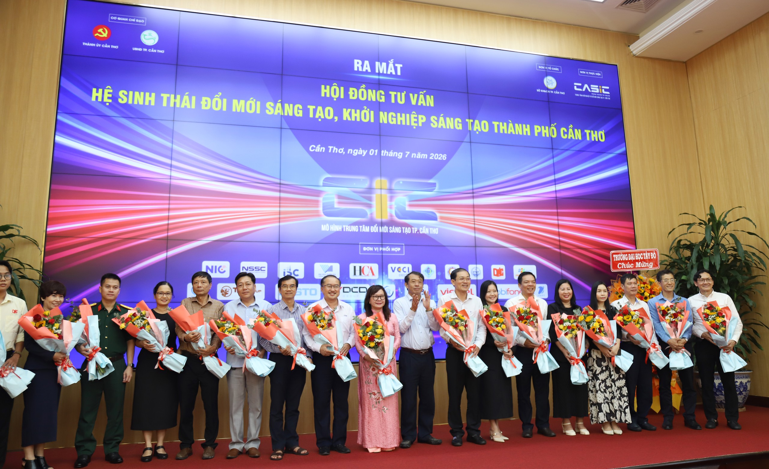Chuyển mạnh tư duy ‘quản lý’ sang ‘phục vụ’, đưa Cần Thơ trở thành thành phố đáng sống - Ảnh 3.