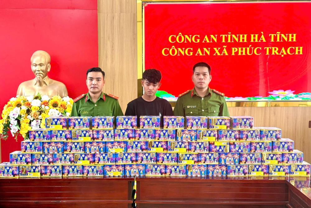 Chưa xóa án tích hành vi vận chuyển hàng cấm, lại bị bắt vì chở pháo hoa thuê - Ảnh 1.
