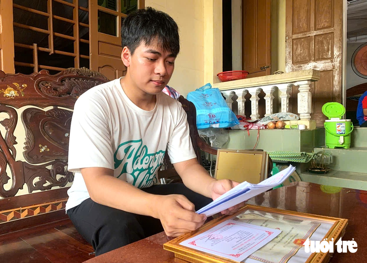 Đi nhặt ve chai từ nhỏ vẫn là HS giỏi tỉnh, đậu ĐH Y Dược mang theo chỉ… 7 triệu đồng - Ảnh 1.