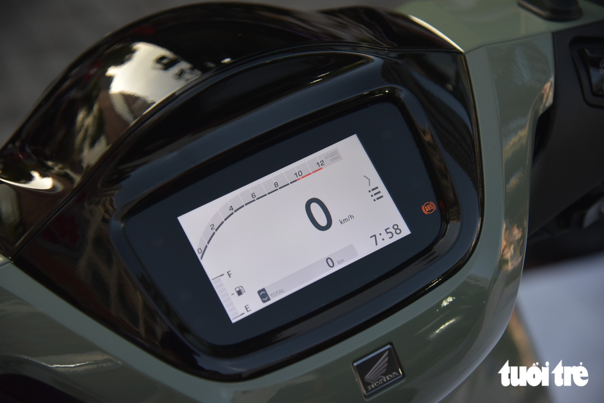 Honda SH Mode 2026 ra mắt Việt Nam: Giá từ gần 61 triệu đồng, màn mới, thêm an toàn - Ảnh 7.