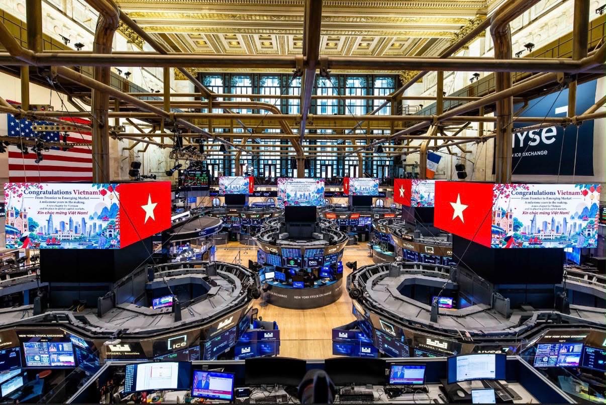 Lãnh đạo Sở Giao dịch chứng khoán London, Nasdaq, Morgan Stanley... nói gì trước giờ Việt Nam nâng hạng? - Ảnh 1.