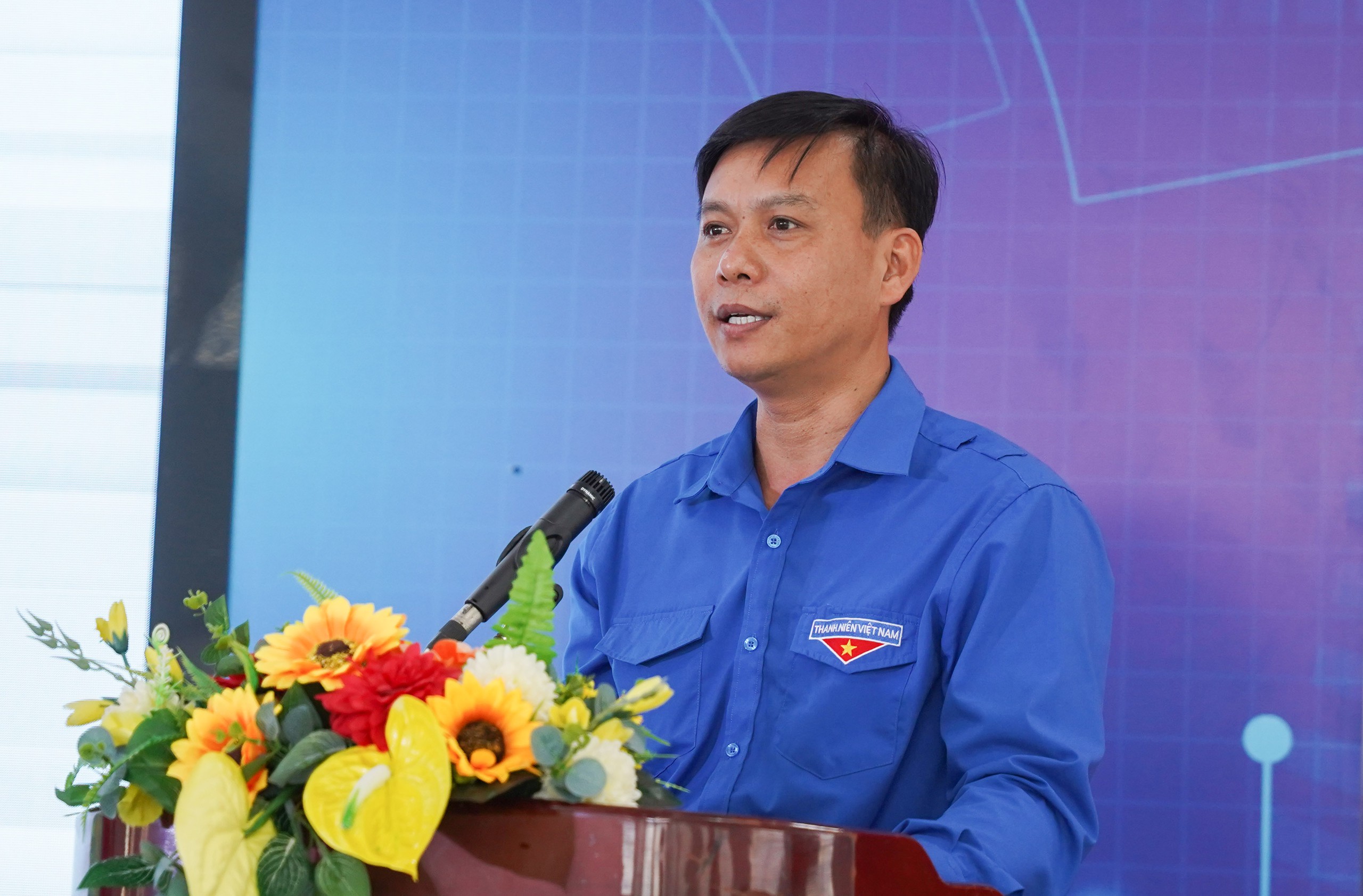 74 'mần xanh' Khánh Hòa được tiếp sức vững bước học tập - Ảnh 2.