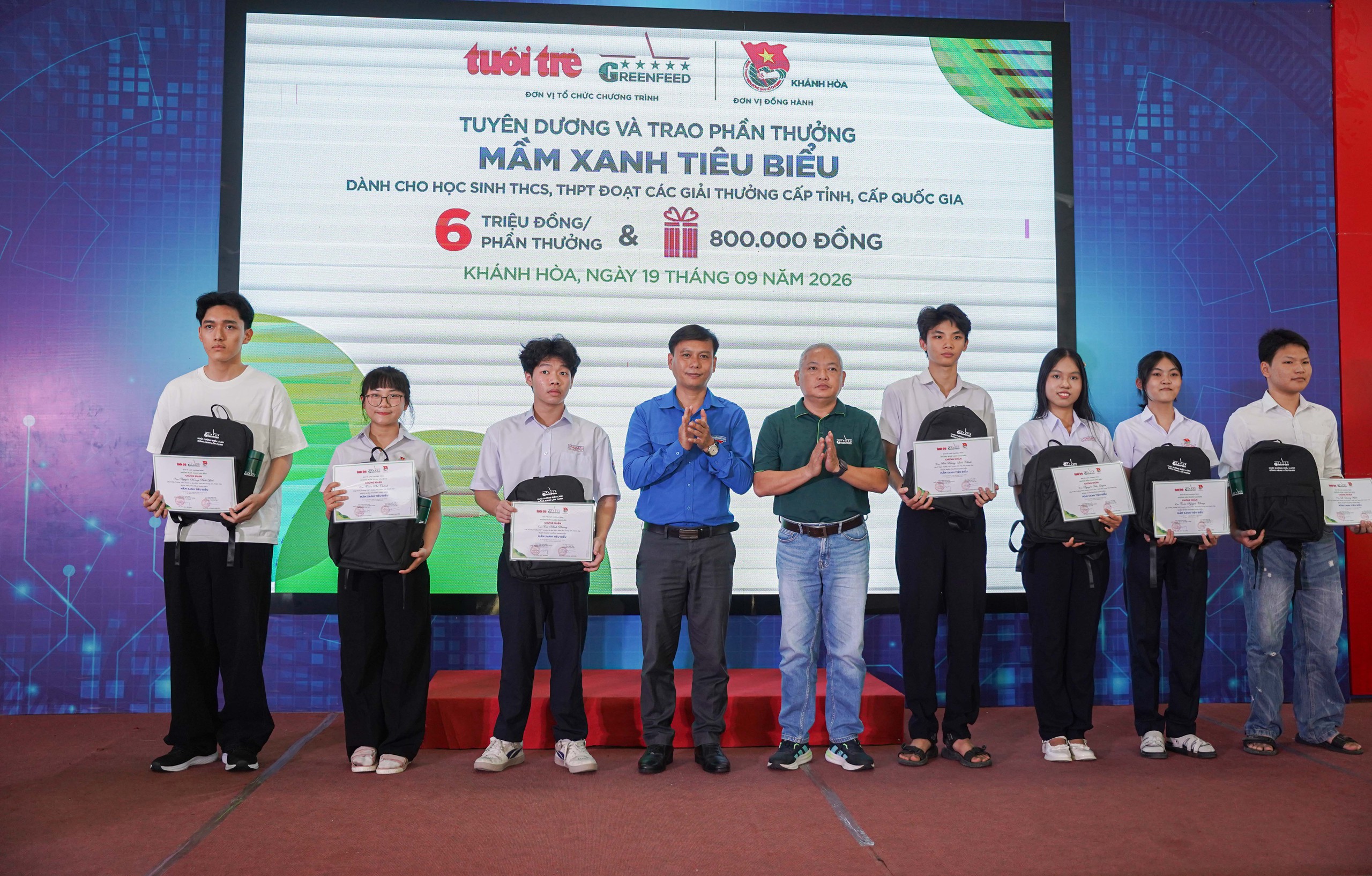 74 'mần xanh' Khánh Hòa được tiếp sức vững bước học tập - Ảnh 6.